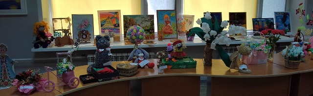 Фото выставки "Подарок маме"